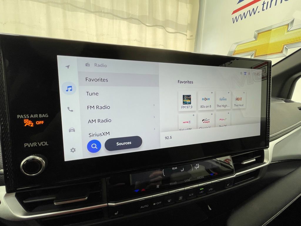 Used 2025 Toyota Sienna XSE image 27