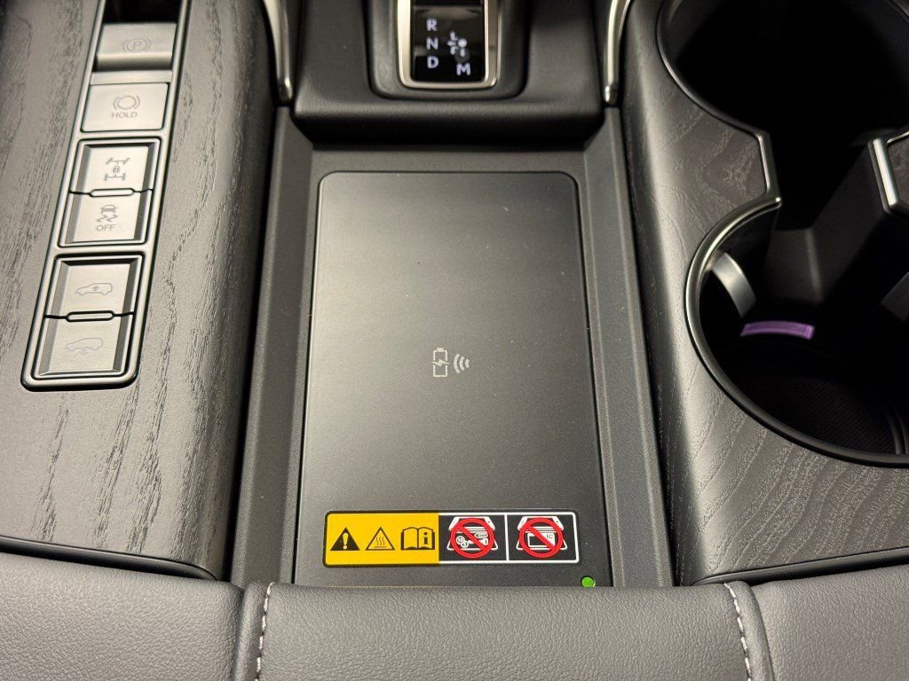 New 2025 Lexus LX 700h Luxury image 22