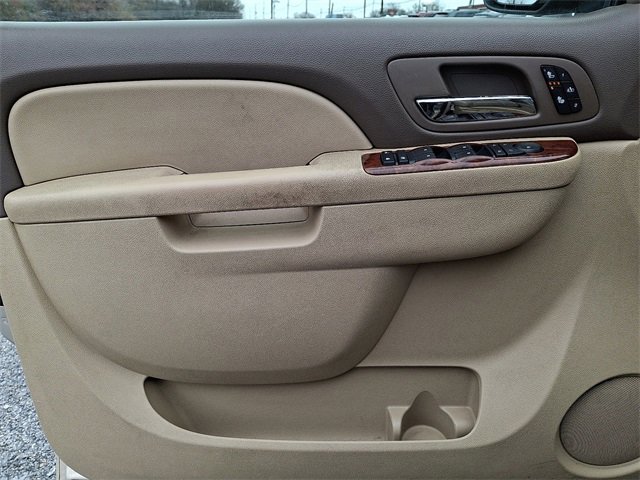 Used 2010 Chevrolet Tahoe LT w/ Luxury Package image 12