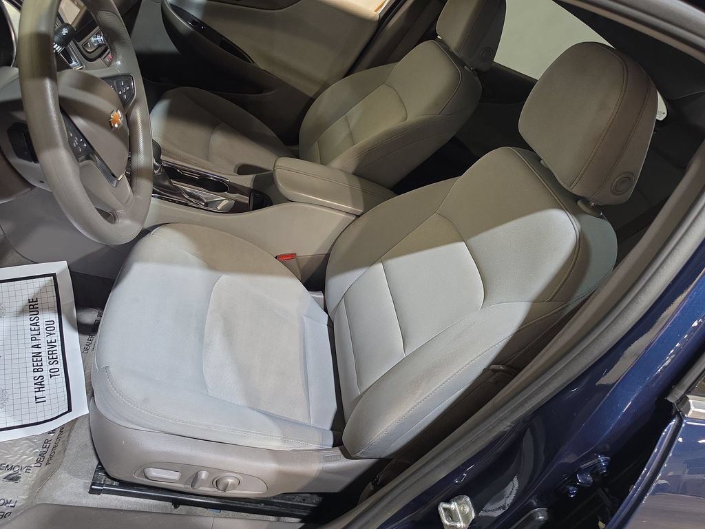 Used 2021 Chevrolet Malibu LT FWD image 13