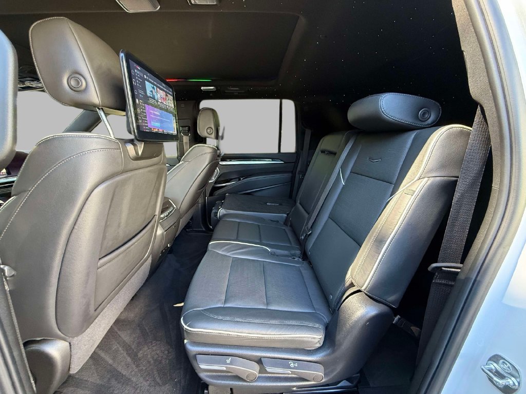 Used 2025 Cadillac Escalade ESV Sport w/ Touring Package AWD/4WD image 20