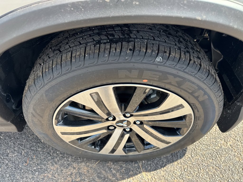 New 2027 Mitsubishi Outlander Sport SE FWD image 37