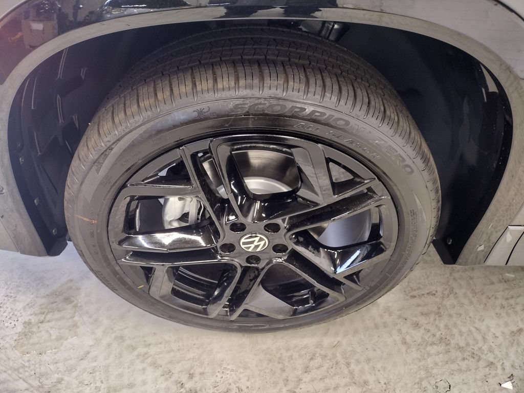 New 2026 Volkswagen Tiguan SE R-Line AWD/4WD image 6