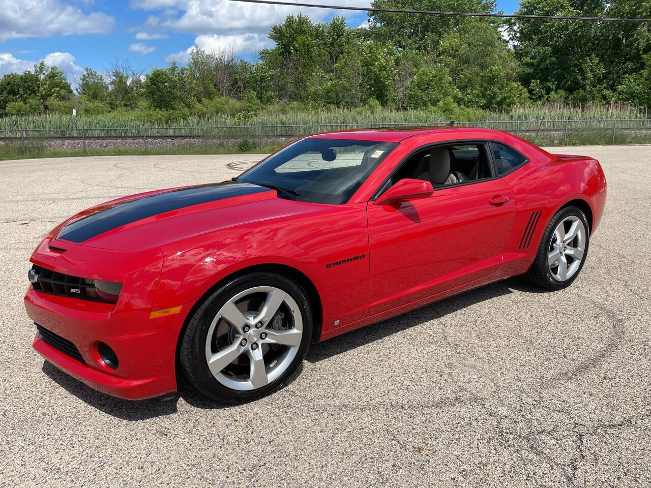 Used 2010 Chevrolet Camaro SS w/ LPO, Ground Effects Package RWD image 37