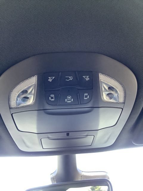 Certified 2025 Chrysler Pacifica Select FWD image 28
