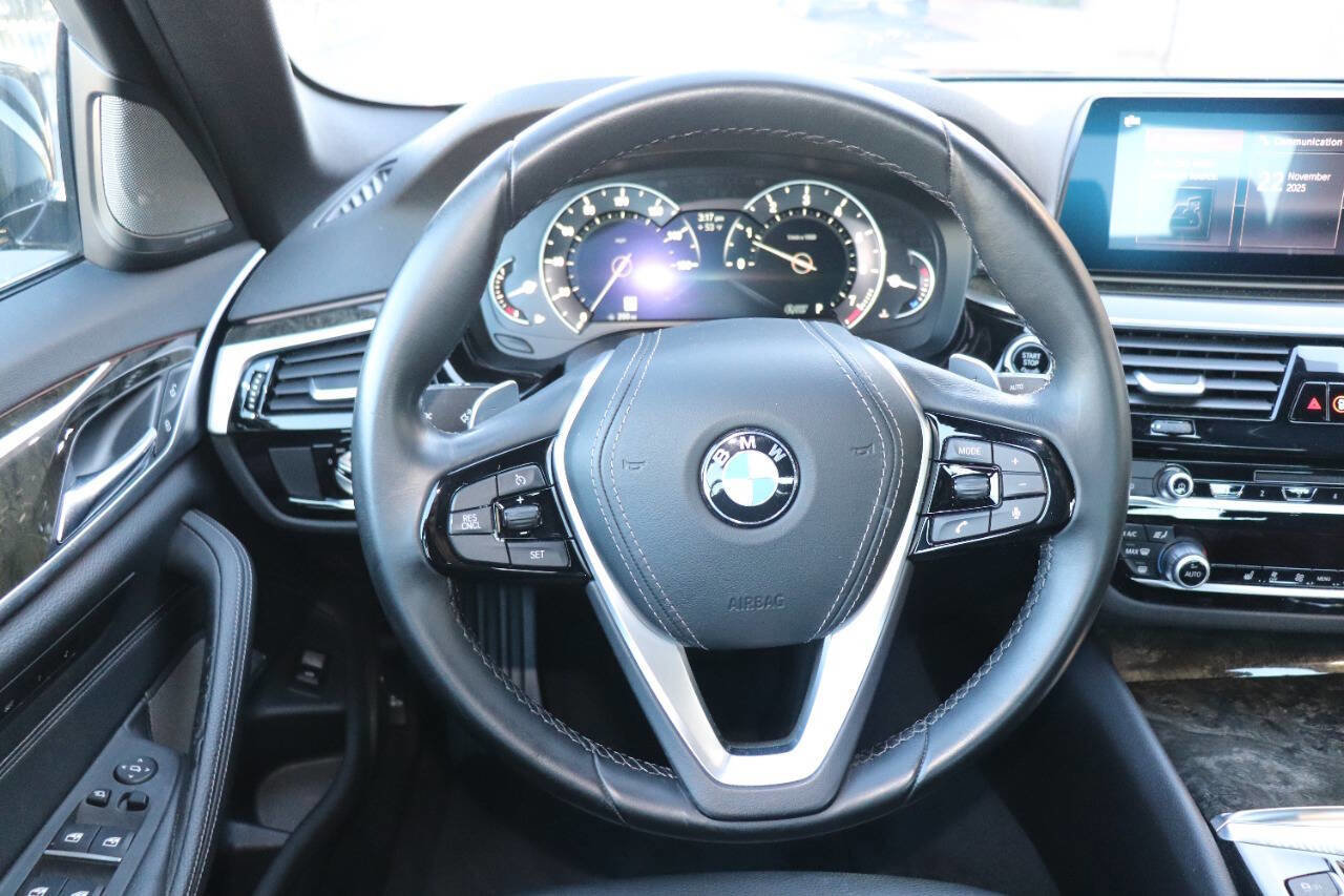 Used 2019 BMW 530i w/ Convenience Package image 25