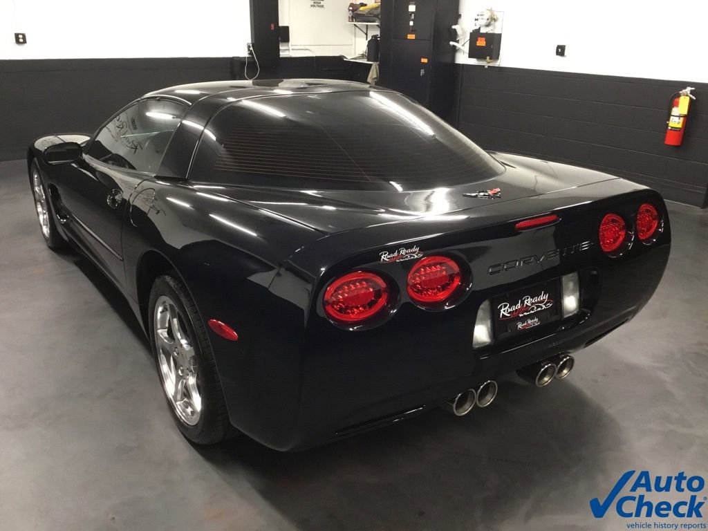Used 2002 Chevrolet Corvette Coupe w/ Preferred Equipment Group2 RWD image 7