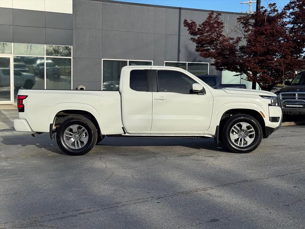 Certified 2025 Nissan Frontier SV image 2
