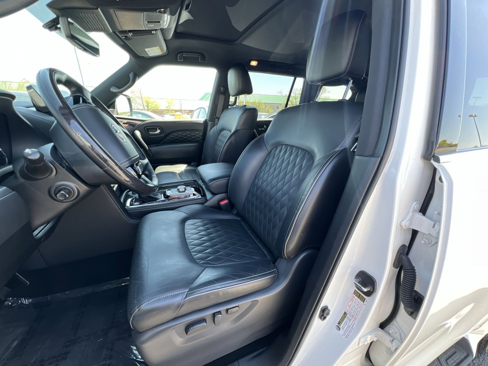 Used 2024 INFINITI QX80 Sensory w/ Cargo Package image 21