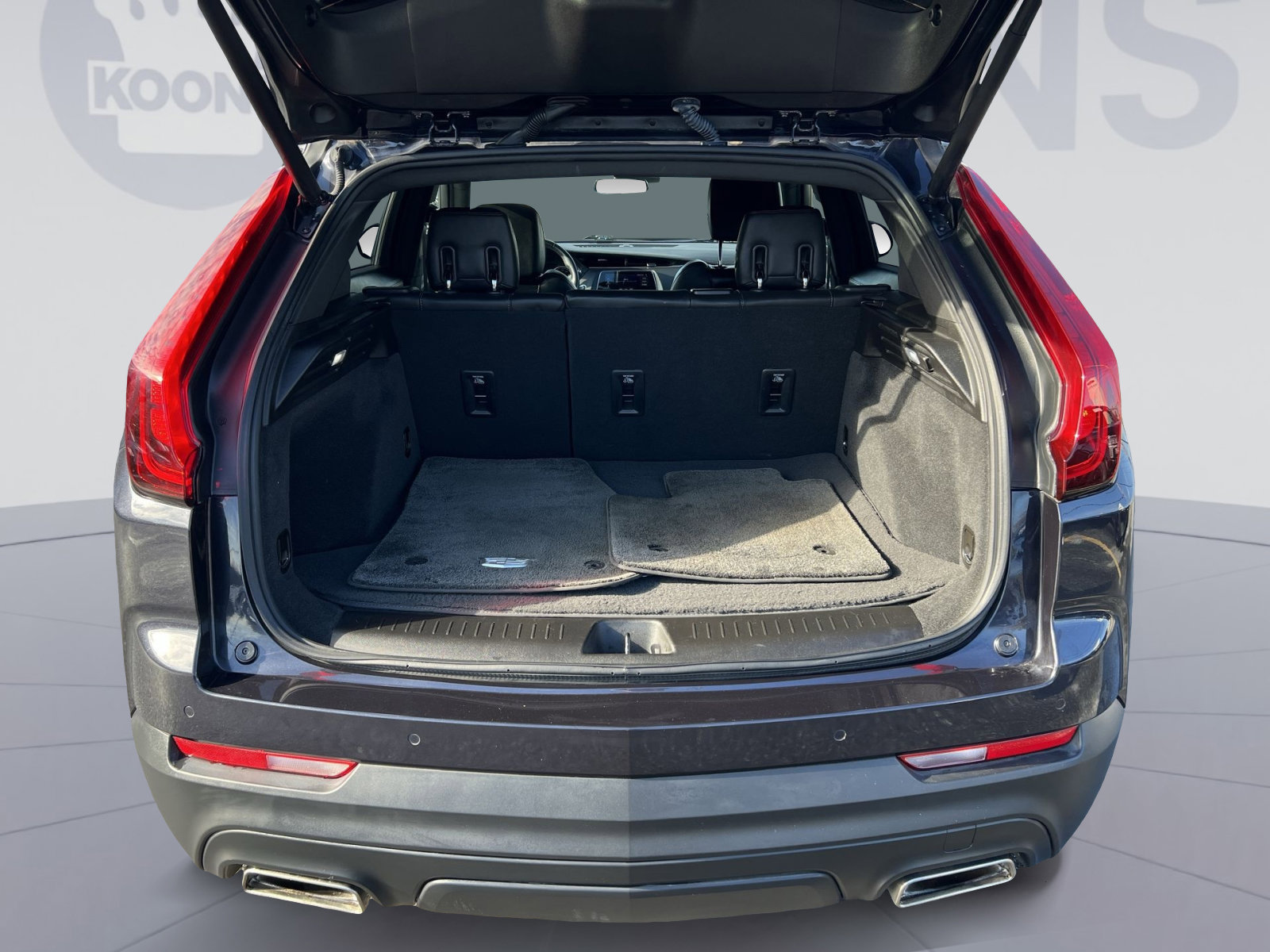 Used 2022 Cadillac XT4 Luxury w/ Cold Weather Package image 24