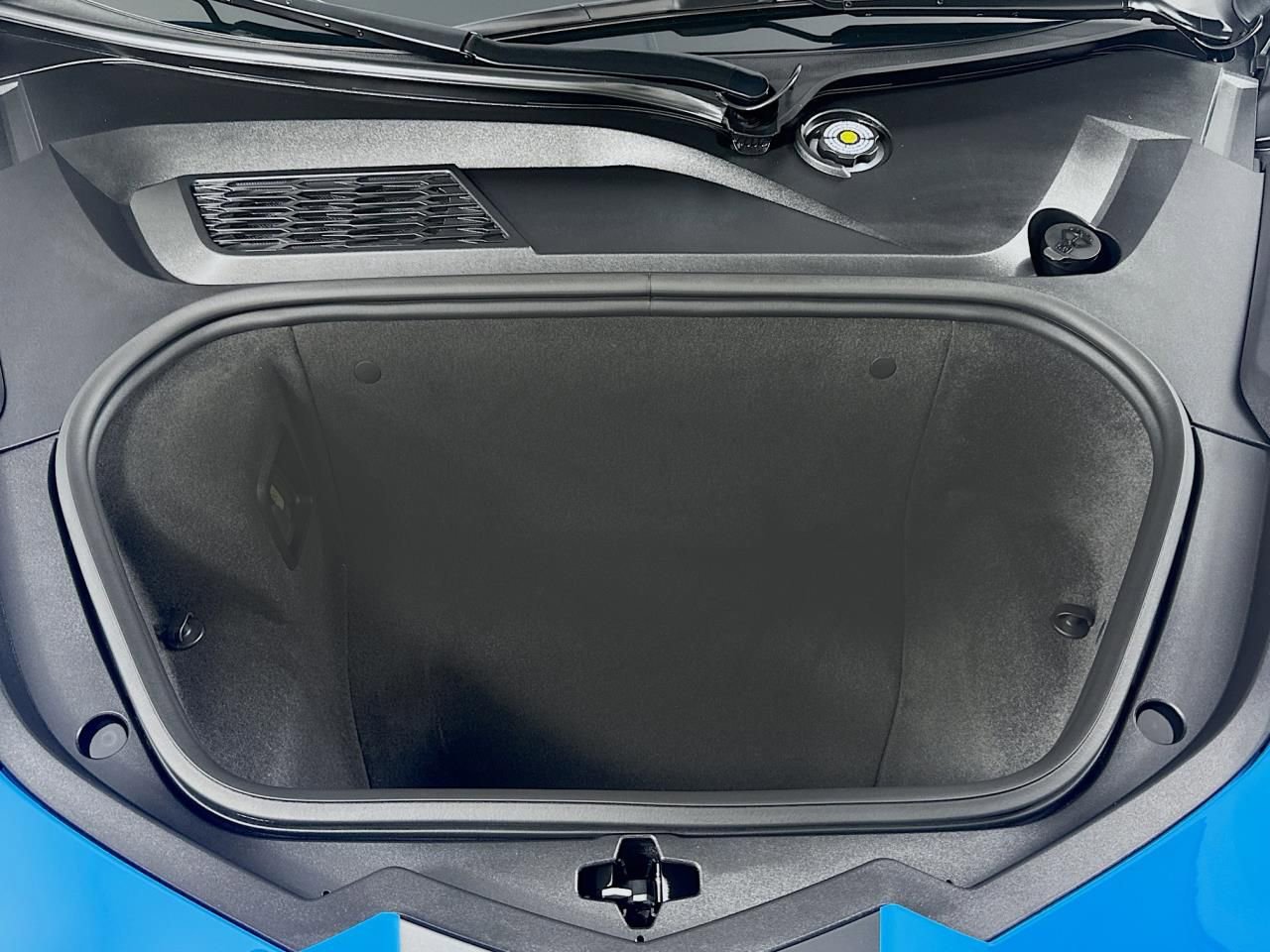 Used 2024 Chevrolet Corvette Stingray Coupe w/ 1LT image 25