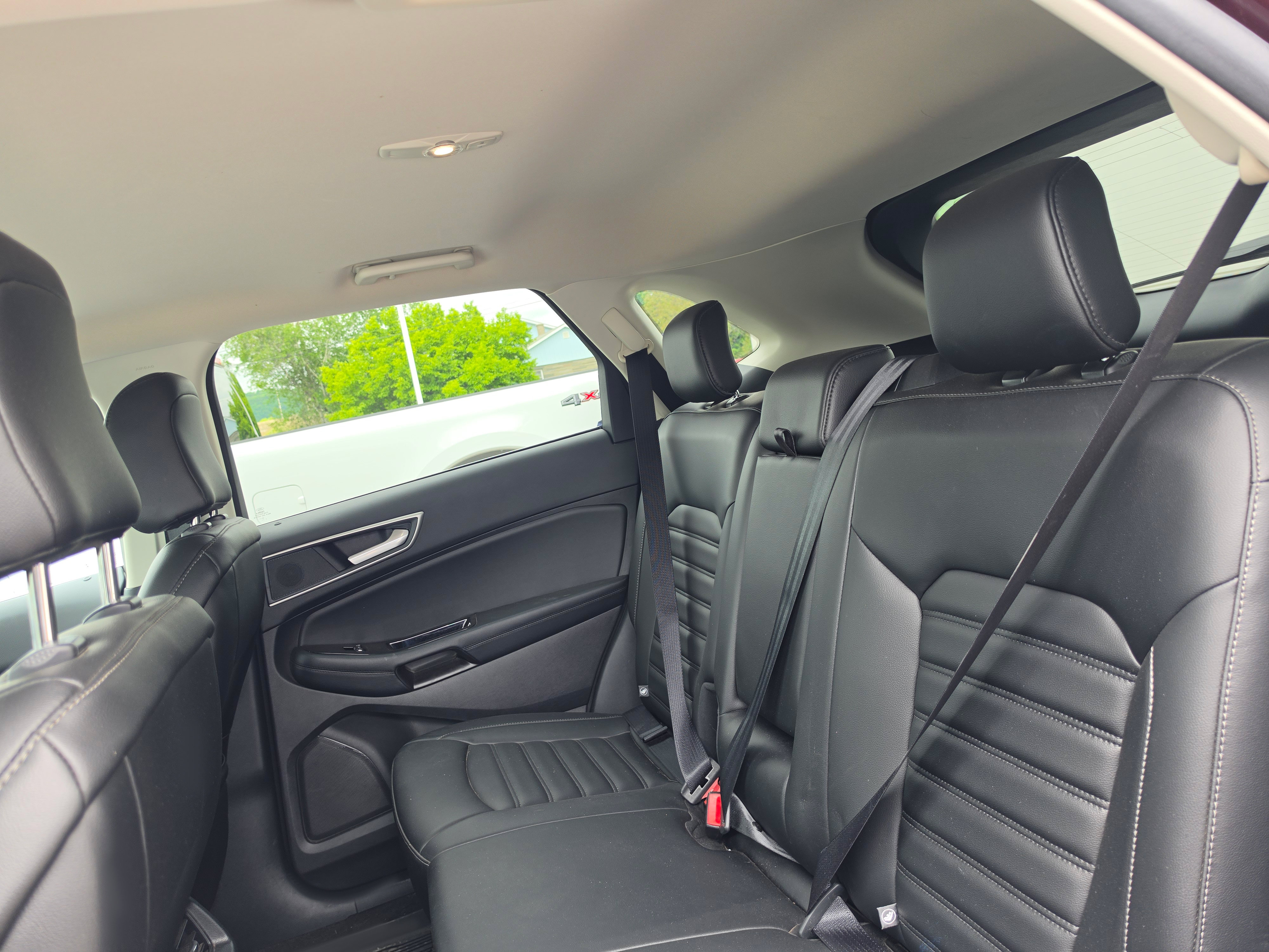 Used 2020 Ford Edge SEL w/ Convenience Package AWD/4WD image 14