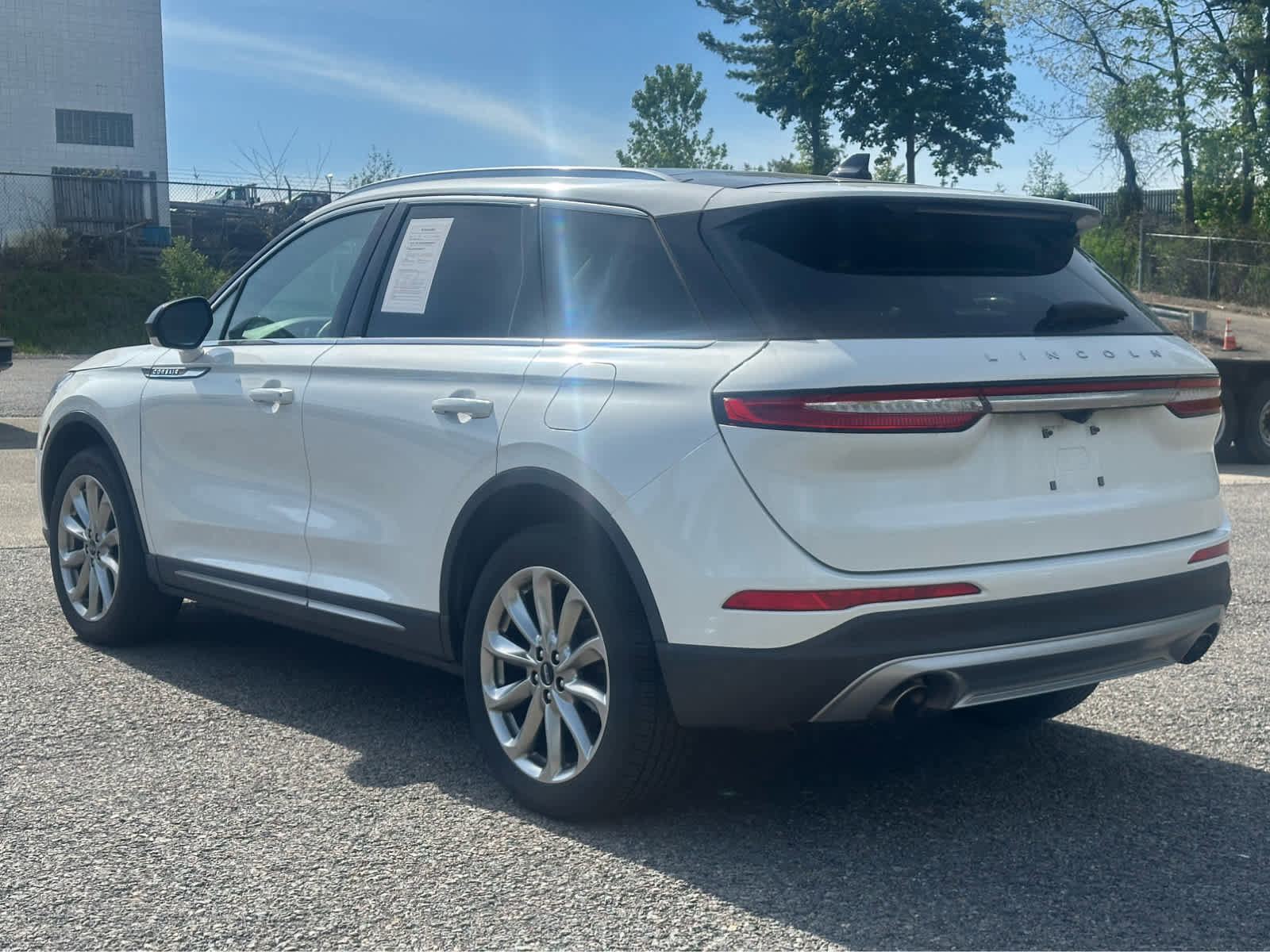 Used 2022 Lincoln Corsair AWD w/ Premium Package image 5