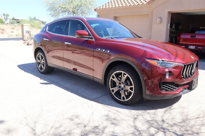 Used 2017 Maserati Levante S AWD/4WD image 7