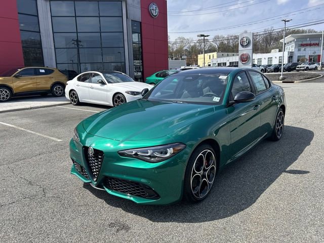 New 2026 Alfa Romeo Giulia AWD image 4