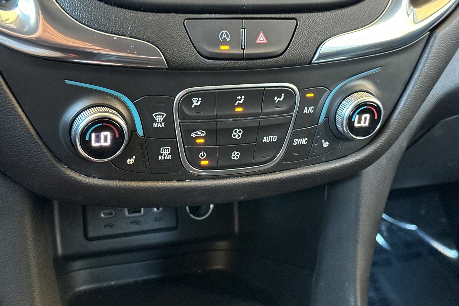 Certified 2024 Chevrolet Equinox LT FWD image 21