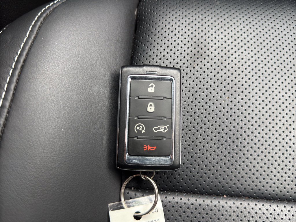 Certified 2022 Jeep Grand Cherokee Overland w/ Adv Protech Group III image 33