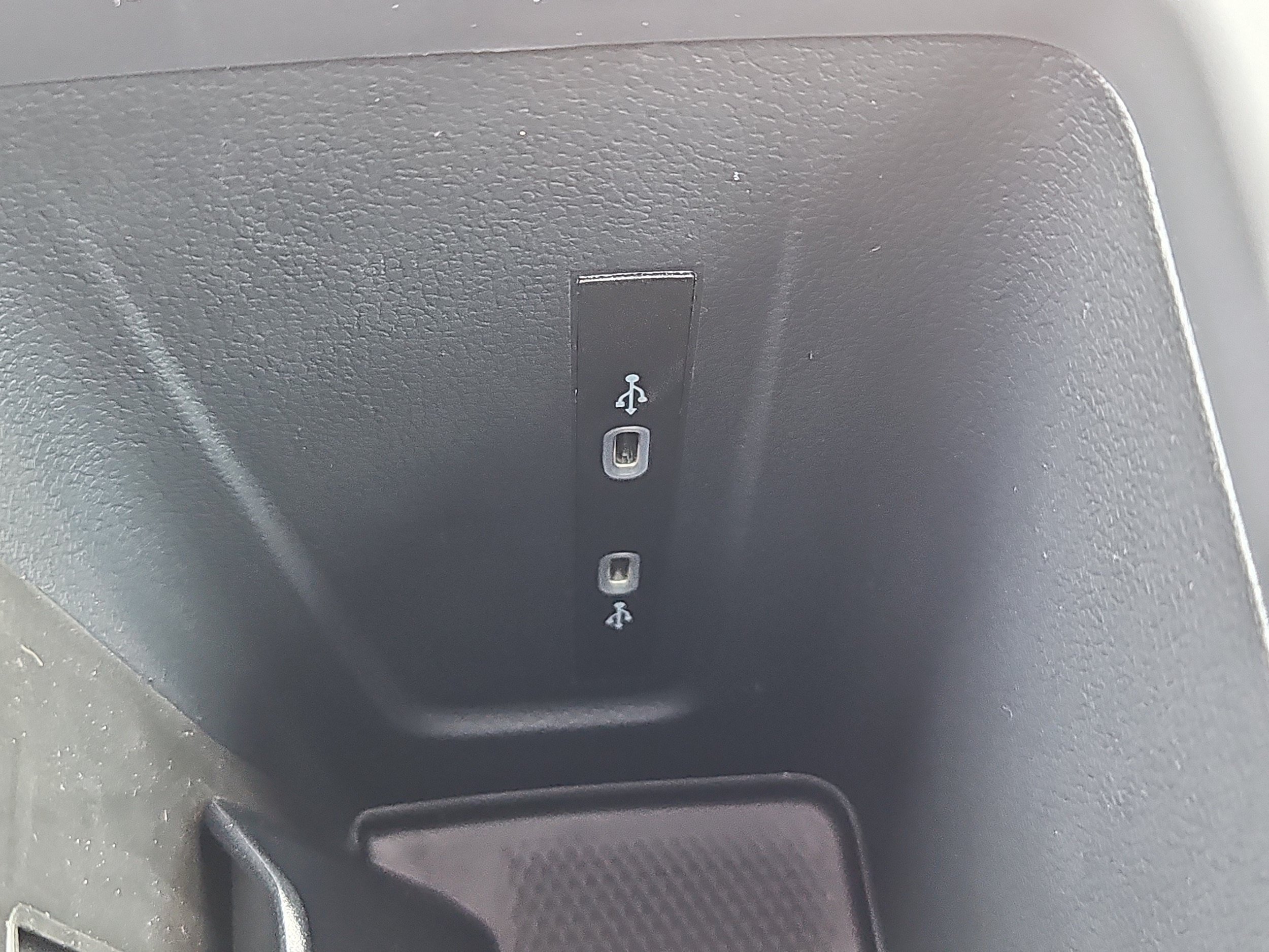 New 2026 Volkswagen Tiguan SE R-Line AWD/4WD image 11