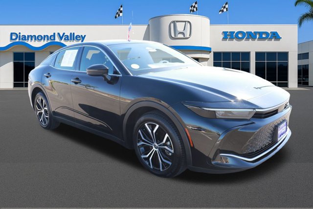 Used 2024 Toyota Crown XLE image 1