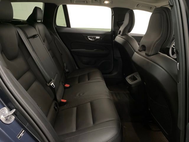 Used 2025 Volvo V60 B5 Cross Country Plus AWD/4WD image 48