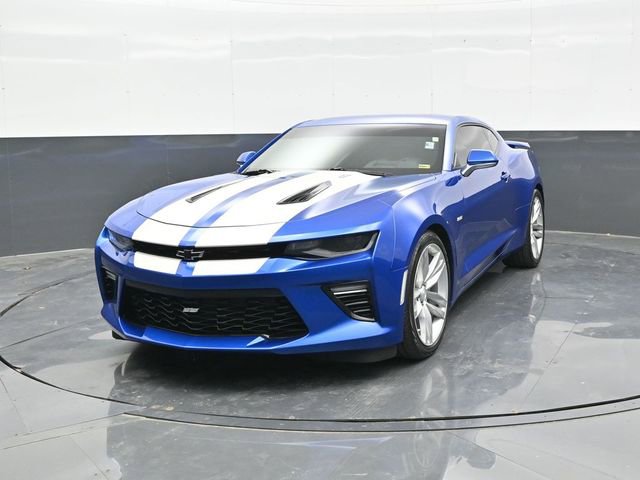 Used 2018 Chevrolet Camaro SS RWD image 2