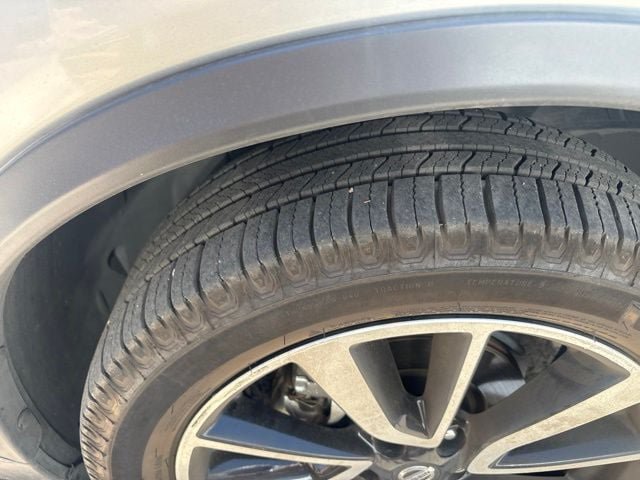Used 2019 Nissan Rogue SL AWD/4WD image 4