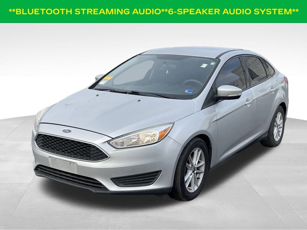 Used 2017 Ford Focus SE image 3