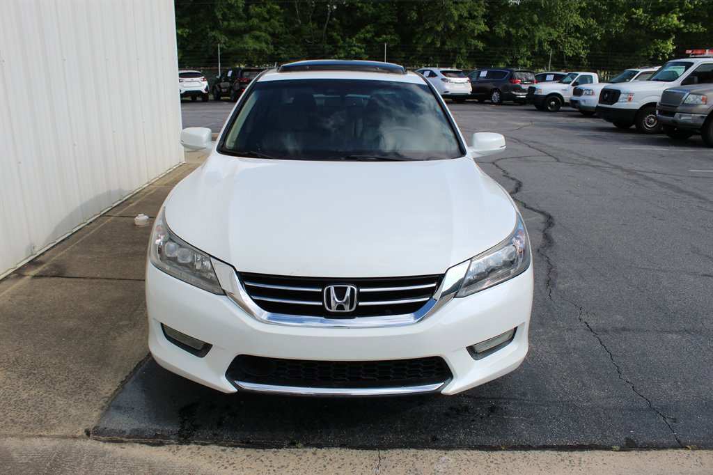 Used 2014 Honda Accord Touring image 11