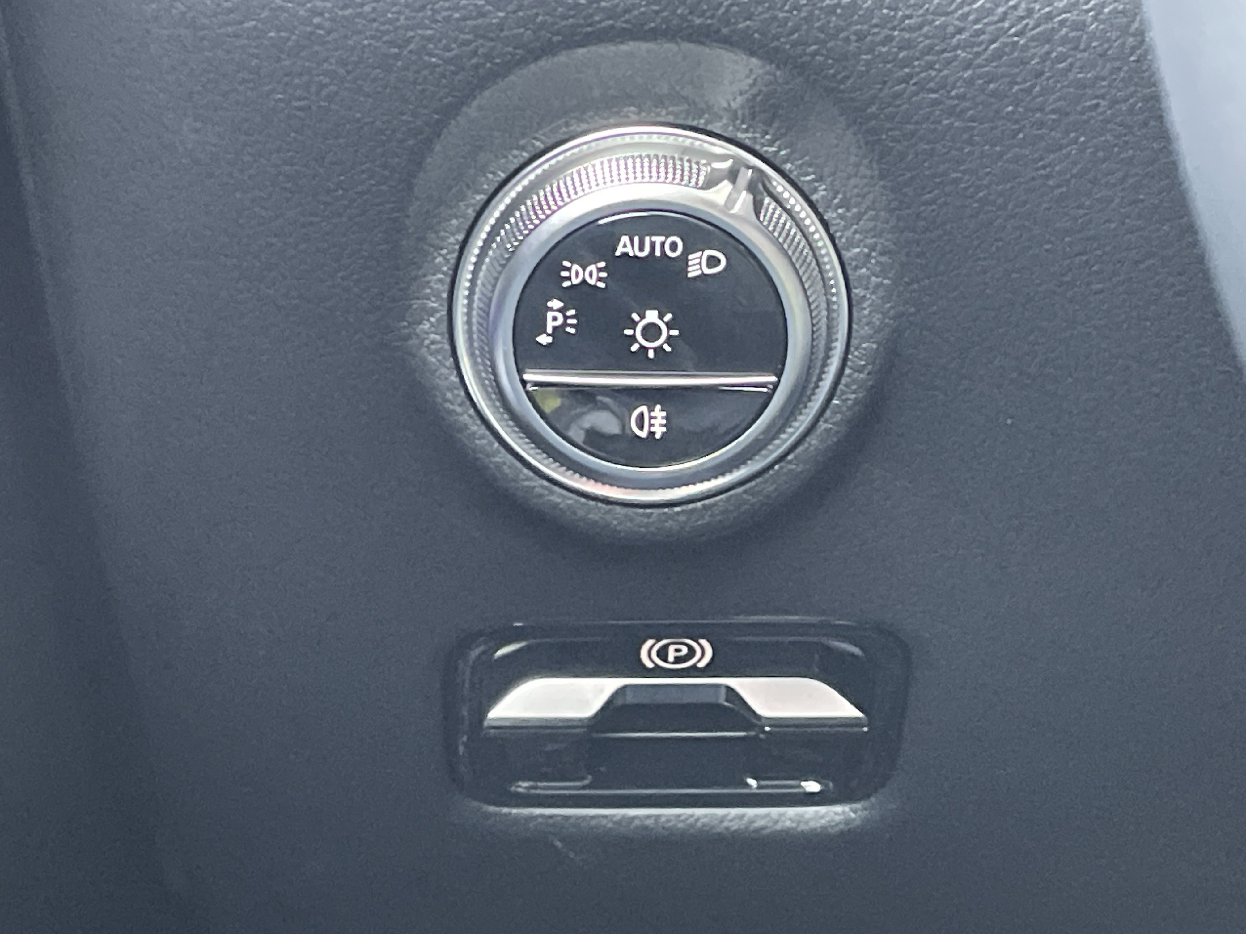 New 2026 Mercedes-Benz C 300 4MATIC Sedan image 23