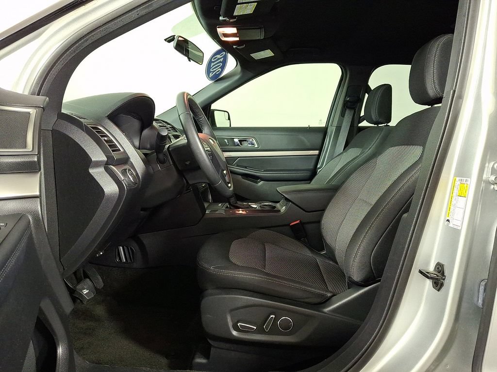 Used 2018 Ford Explorer XLT FWD image 15