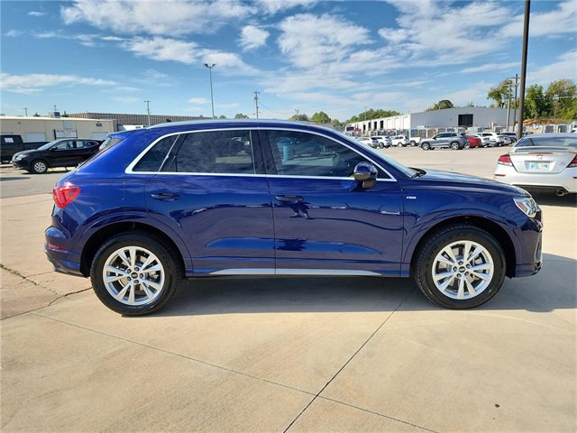 Certified 2025 Audi Q3 2.0T Premium image 8