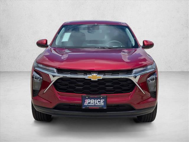 Used 2025 Chevrolet Trax LS w/ LS Convenience Package FWD video 2