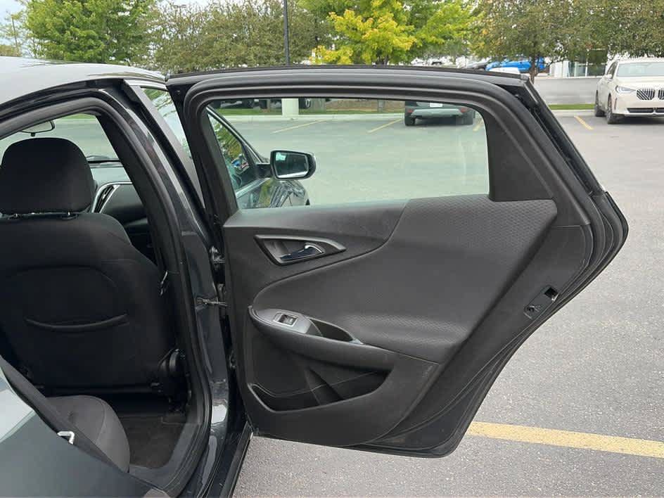 Used 2018 Chevrolet Malibu LT FWD image 25