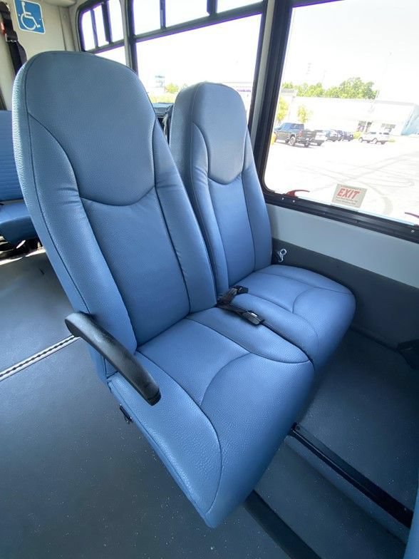 Used 2014 Ford F550 2WD Regular Cab Super Duty image 32