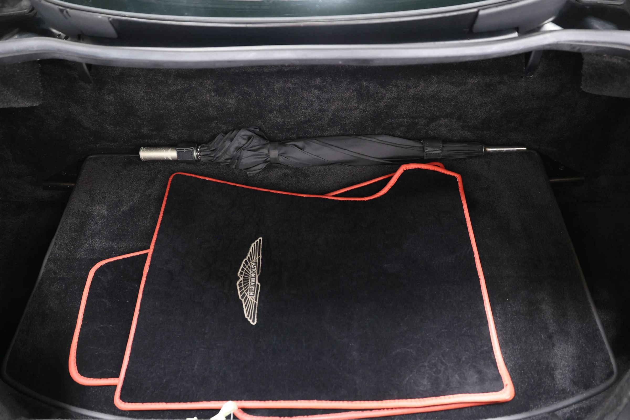 Used 2014 Aston Martin Vanquish Coupe RWD image 61