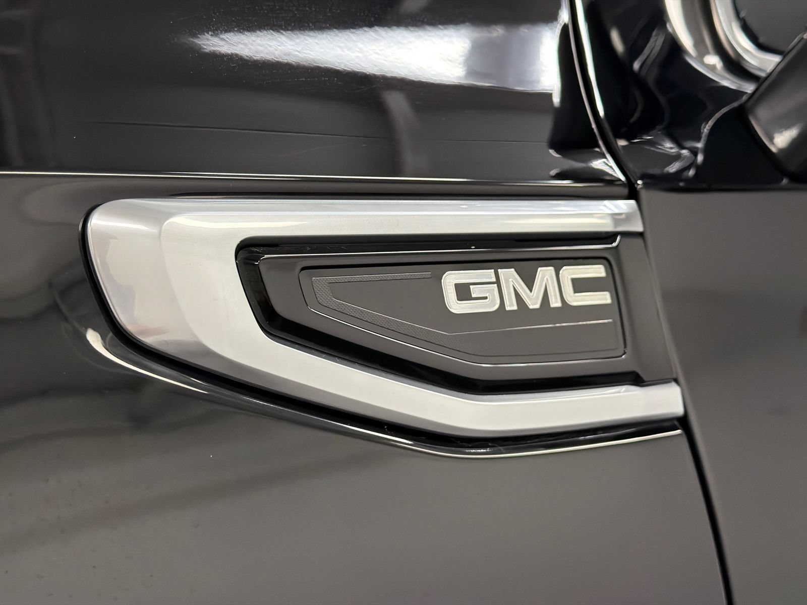 Used 2021 GMC Yukon XL Denali AWD/4WD image 18