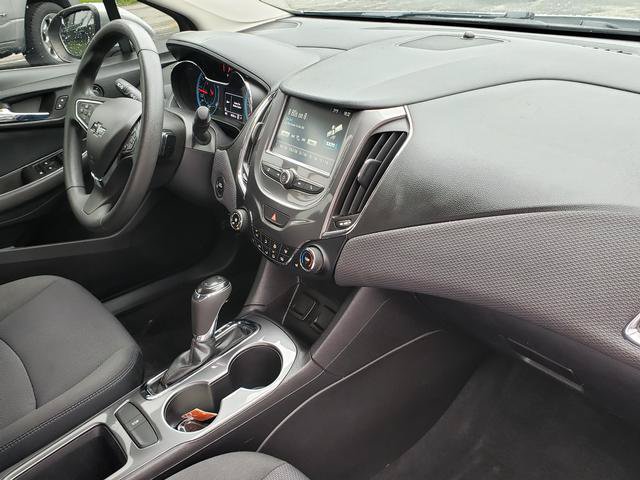 Used 2017 Chevrolet Cruze LT w/ Convenience Package FWD image 18