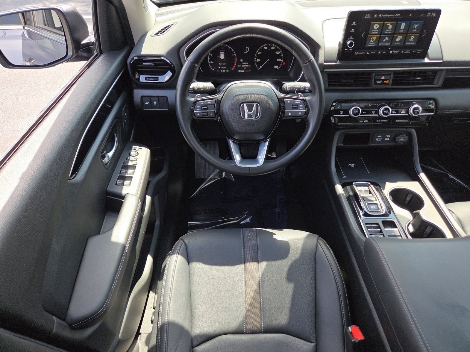 Certified 2024 Honda Pilot Touring image 32