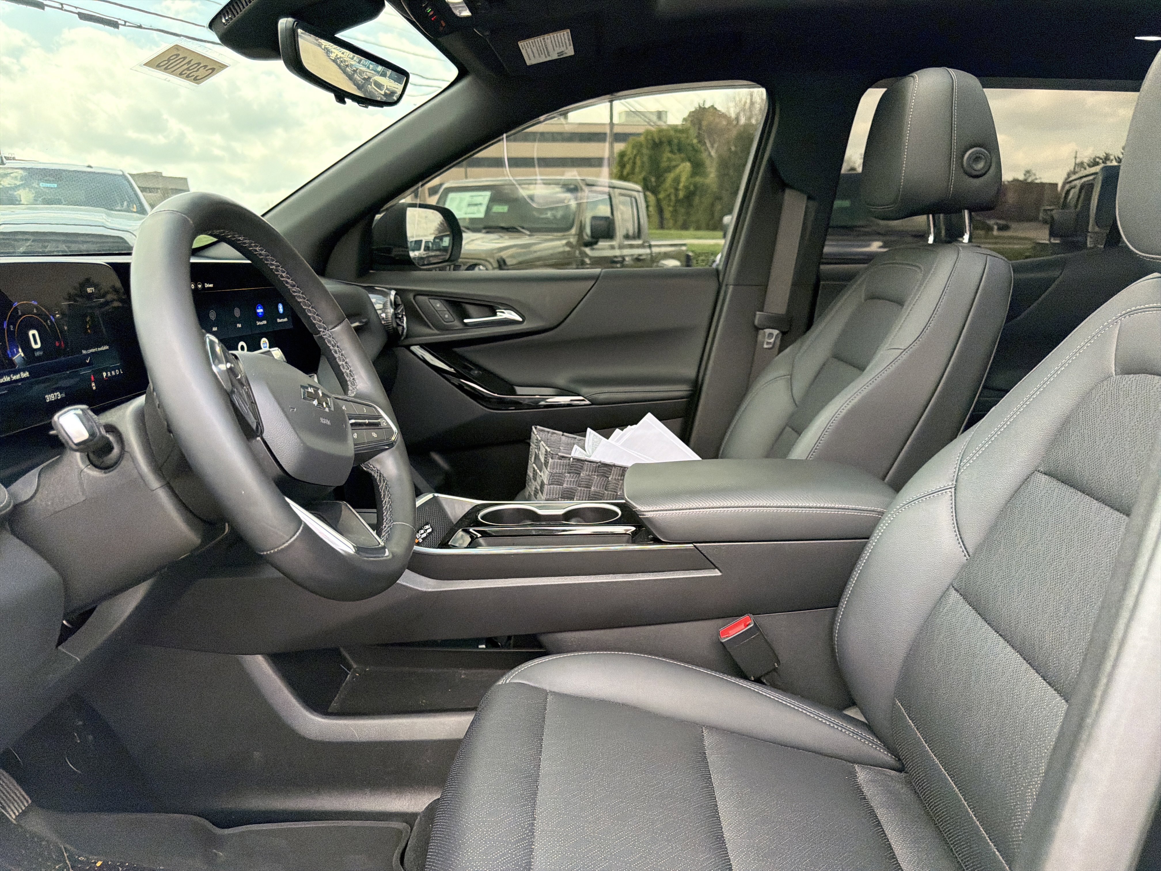 Used 2025 Chevrolet Equinox LT w/ Convenience Package II image 15