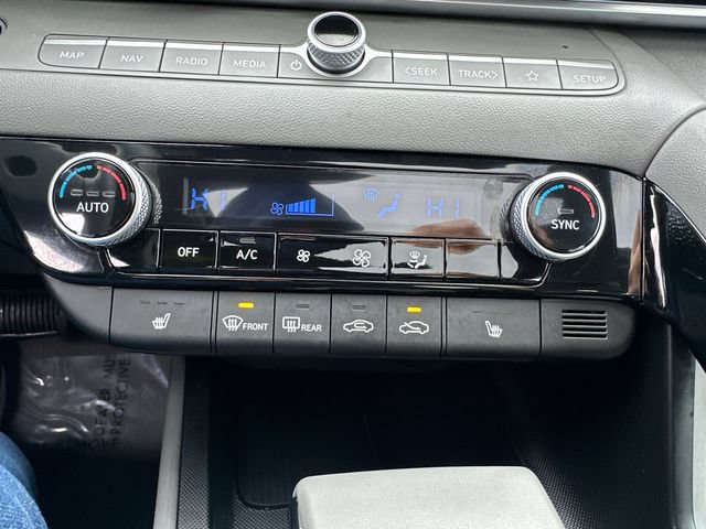 Used 2025 Hyundai Elantra SEL FWD image 36