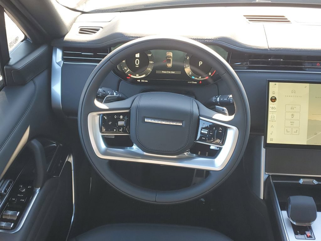 New 2026 Land Rover Range Rover Long Wheelbase SE AWD/4WD image 26
