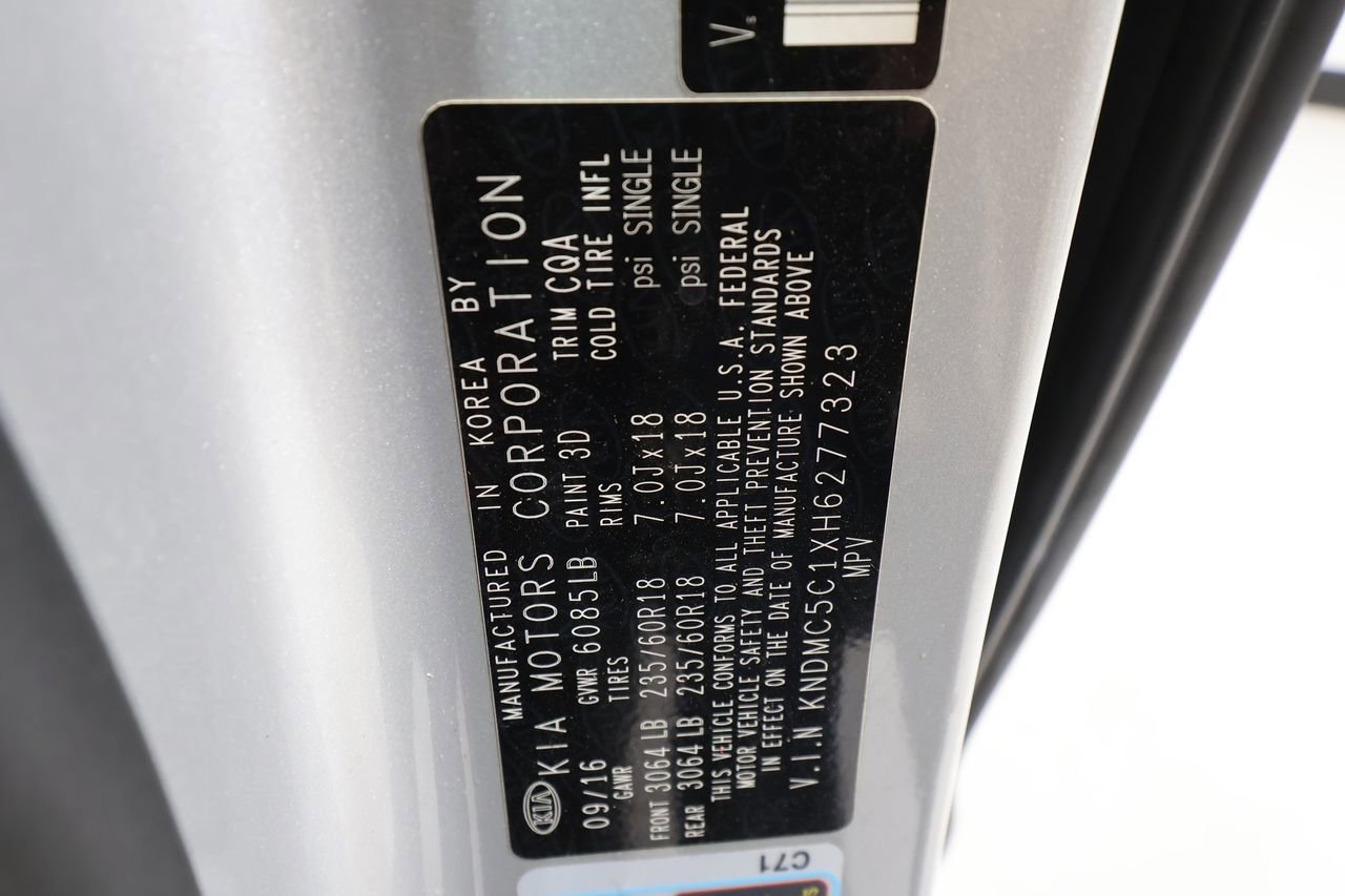 Used 2017 Kia Sedona EX image 19