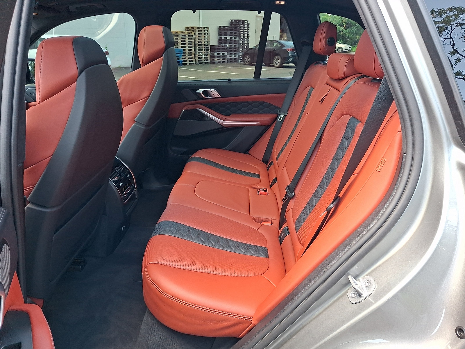 Used 2021 BMW X5 M w/ Executive Package AWD/4WD image 5