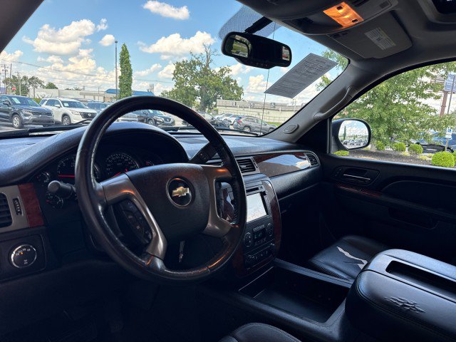 Used 2012 Chevrolet Avalanche LTZ AWD/4WD image 10