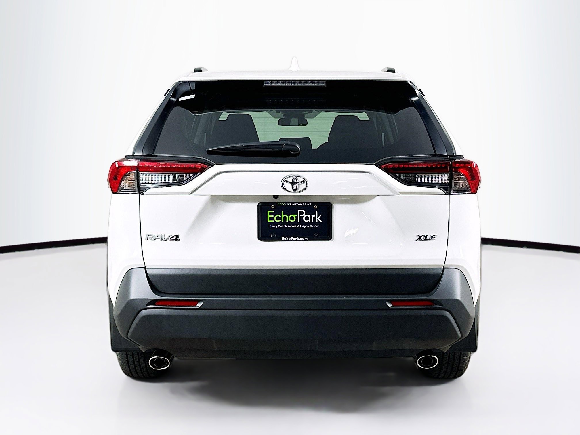 Used 2025 Toyota RAV4 XLE w/ Convenience Package image 7