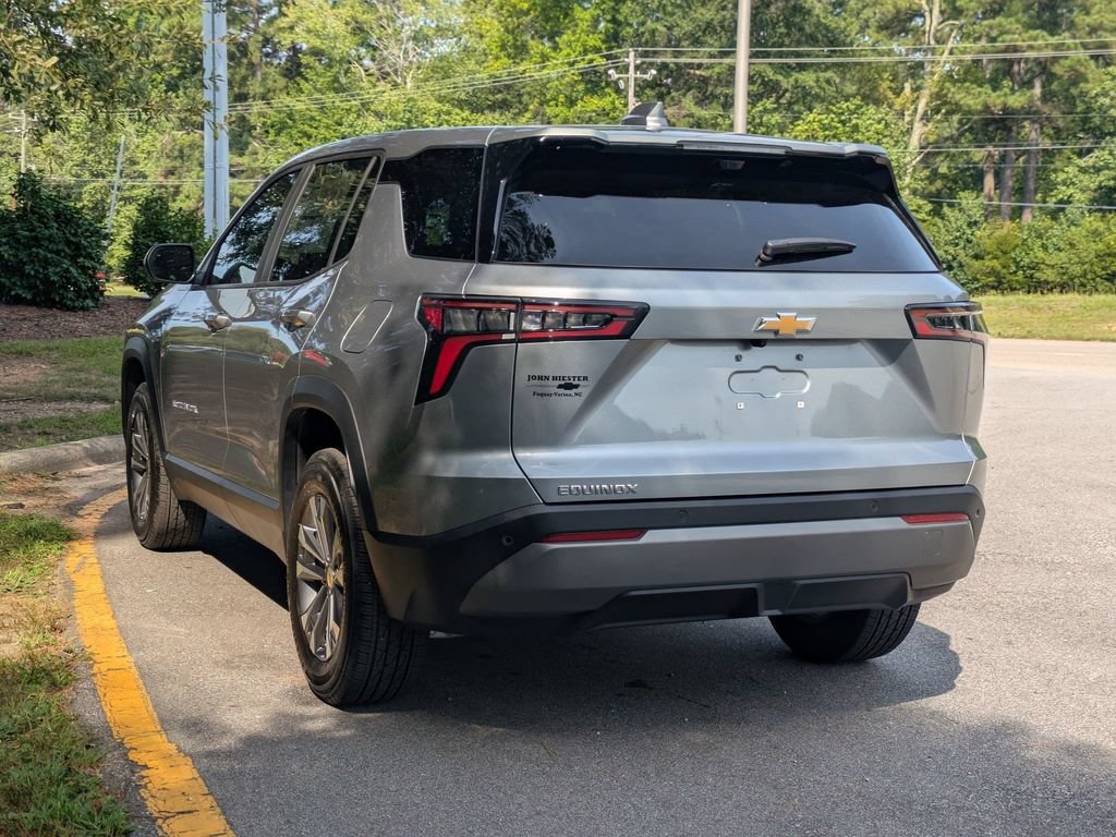 New 2026 Chevrolet Equinox LT w/ Safety and Technology Package FWD image 4