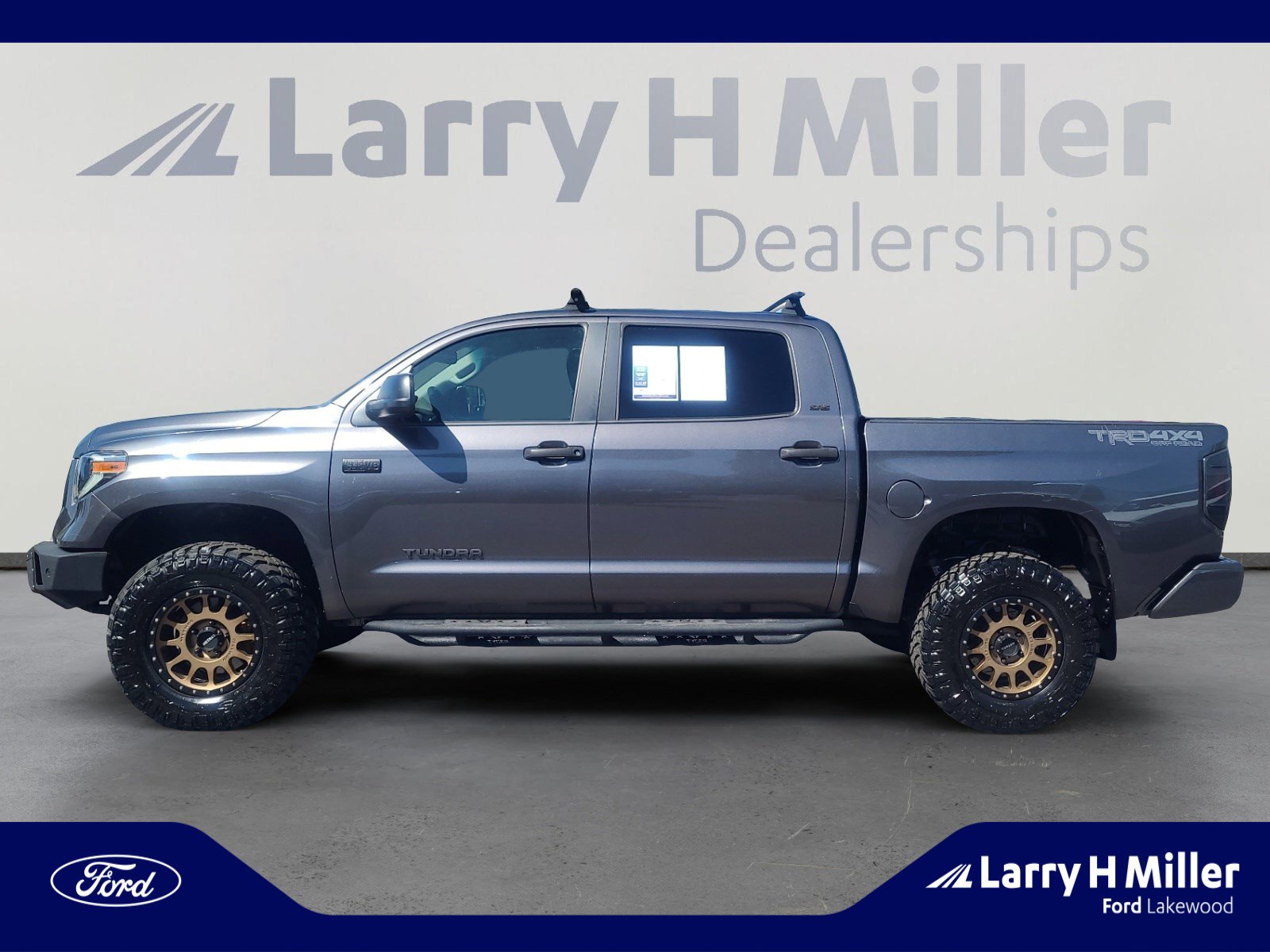 Used 2016 Toyota Tundra SR5 w/ TRD Off Road Package AWD/4WD image 2