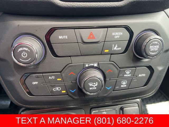Used 2023 Jeep Renegade Latitude w/ Sun/Sound Group AWD/4WD image 21