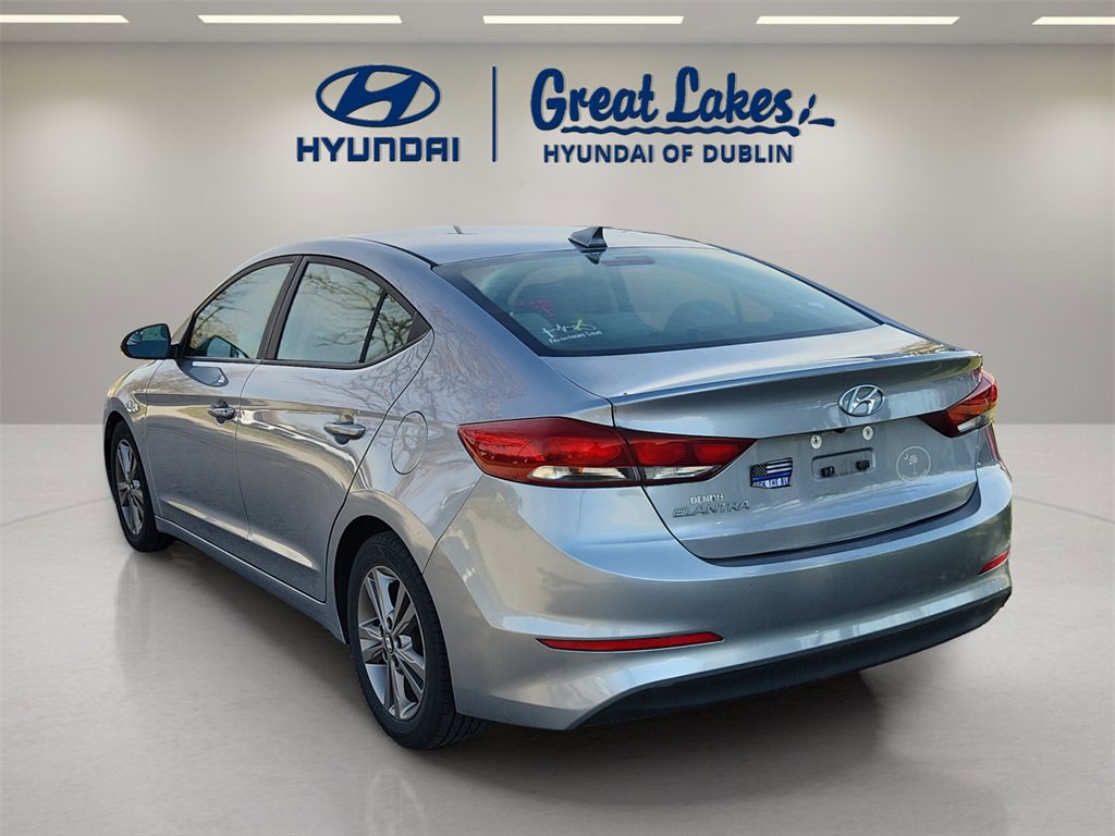 Used 2017 Hyundai Elantra SE image 3
