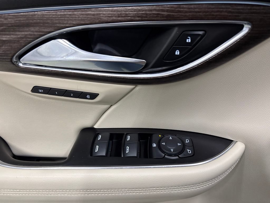 Used 2023 Buick Envision Avenir AWD/4WD image 15